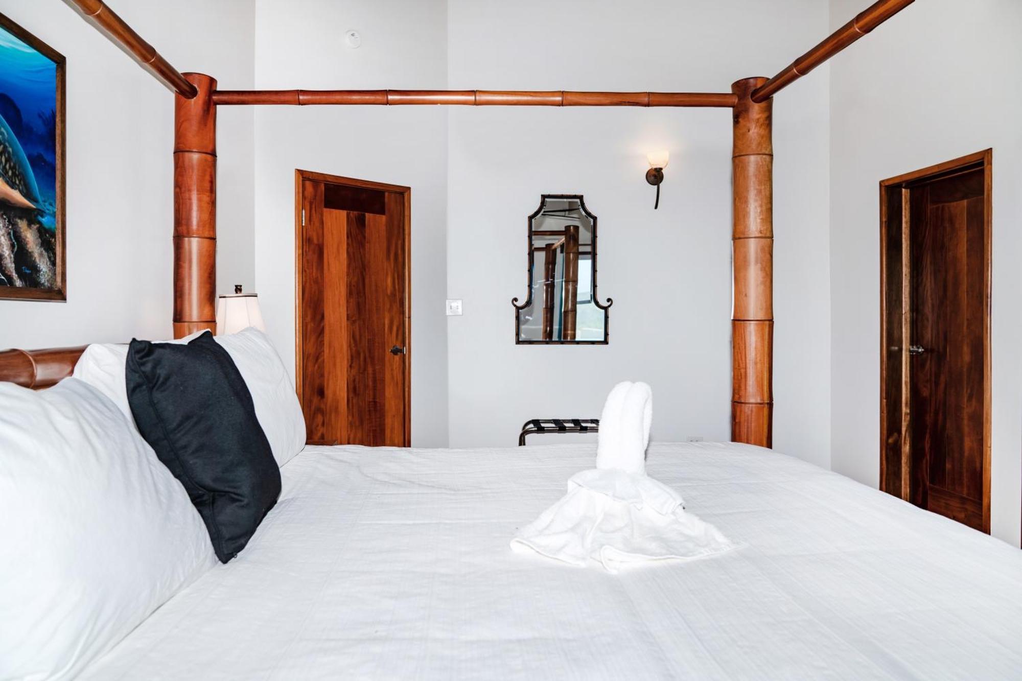Residences At Barrier Reef 4C Oceanview 2 Bedroom By Stay Floreo San Pedro  Exterior foto